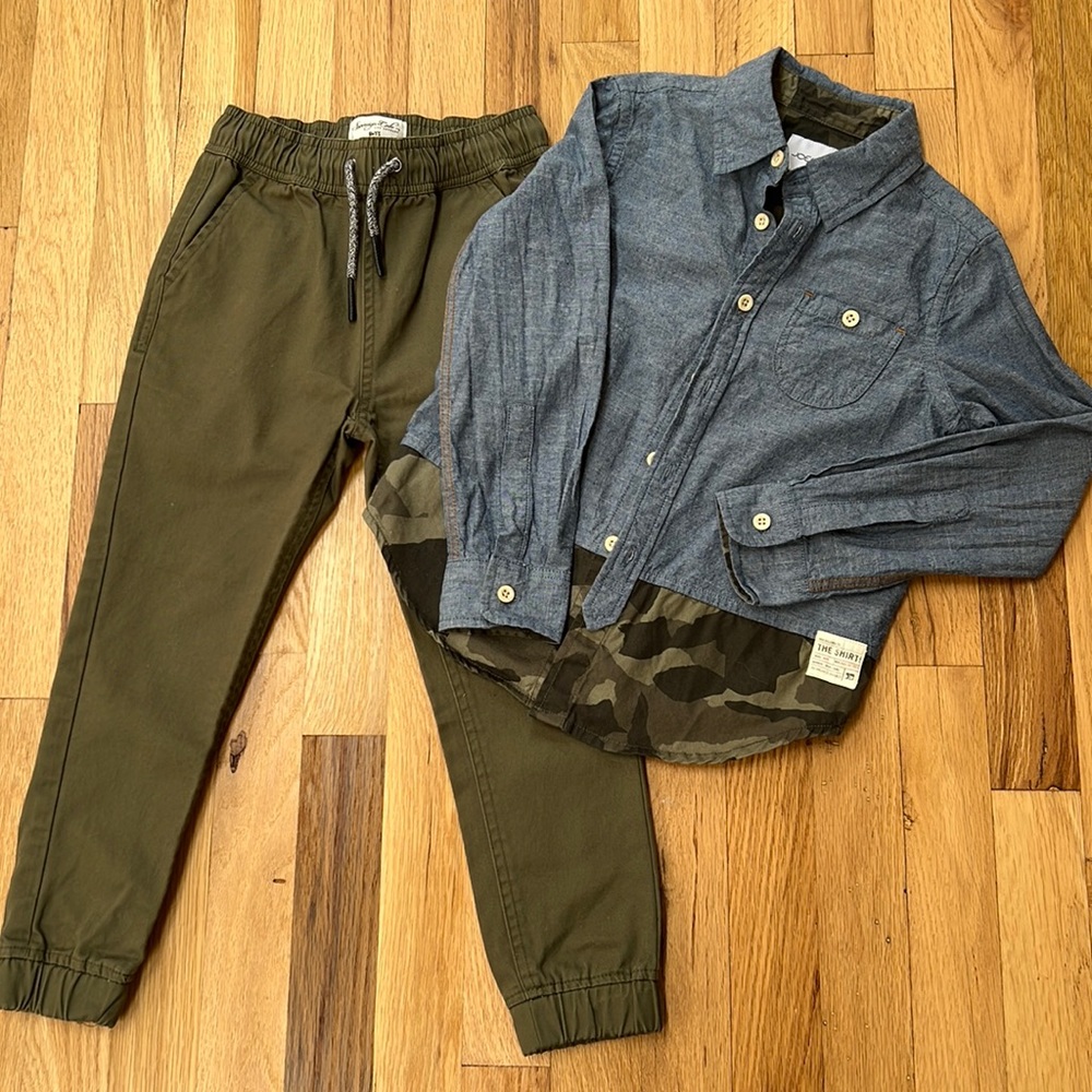 Stylish Boys denim and camo outfit (size 5T)